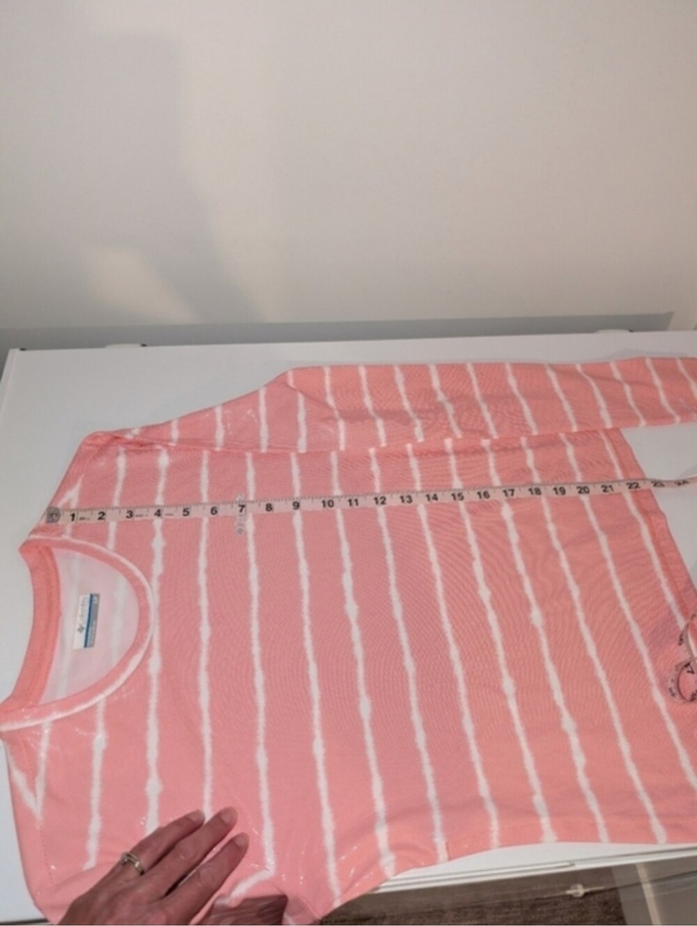 SET of 2 Columbia Omnishade Shirts - Picture 8 of 16